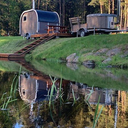 Orupohja Kaempingud Ja Telkimisala Hotel Põlva Buitenkant foto